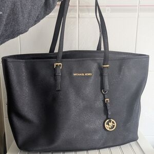 Michael Kors Black Saffiano Tote